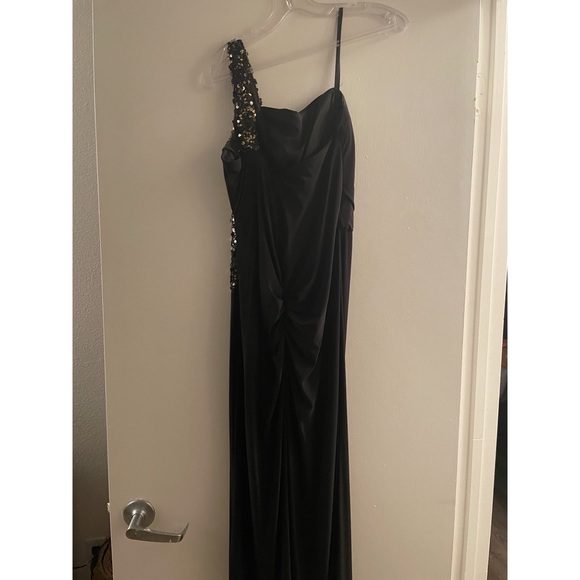 F.I.E.S.T.A dress size medium! - Picture 3 of 4